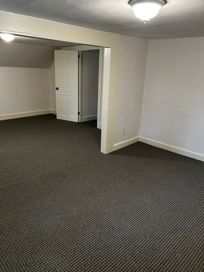 15 Oak St Unit Oak St #2