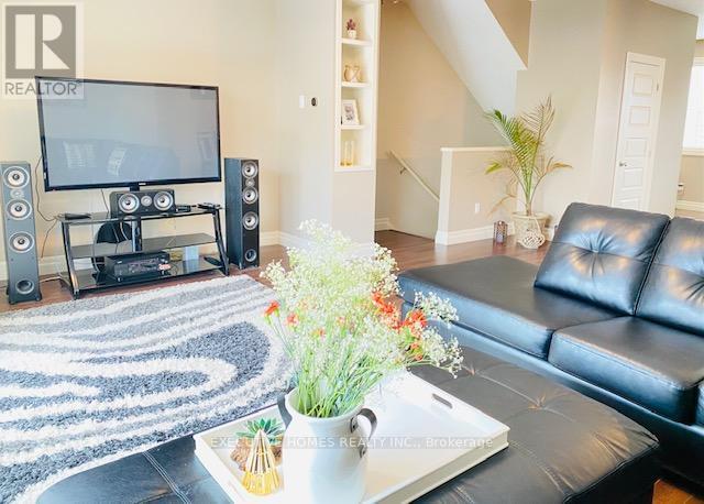 Photo - 1850 Beaverbrook Ave