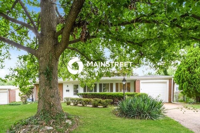 Building Photo - 3 Bedroom Pet-Friendly Home in Florissant,...