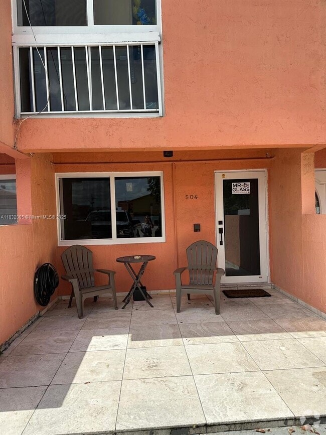 Building Photo - 11360 SW 1st St Rental