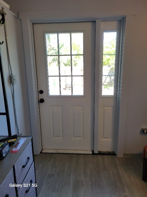 Photo - 827 E 7th St Apartment Unit 827 E 7th 3