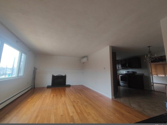 Photo - 619 Boylston St