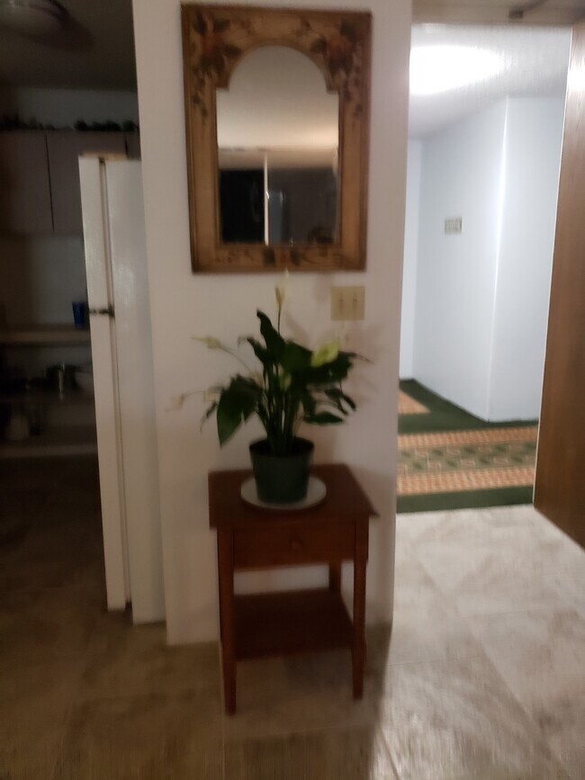 Entryway - 98-410 Koauka Loop Unit 29HPearlTwoCondominium