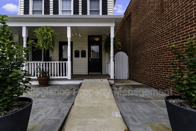 Photo - 1506 B Mt Vernon Ave
