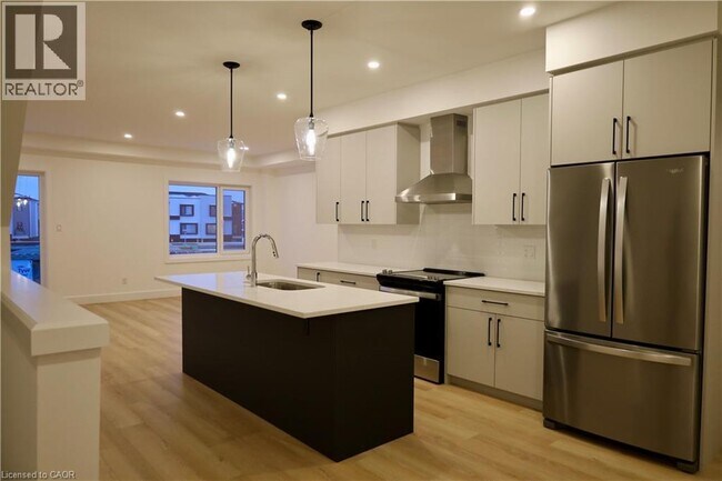 Photo - 4255 Lismer Ln