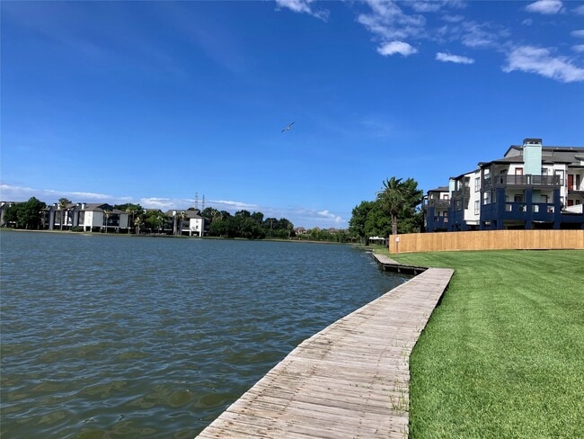 Building Photo - 18800 Egret Bay Blvd Unit 111 Rental