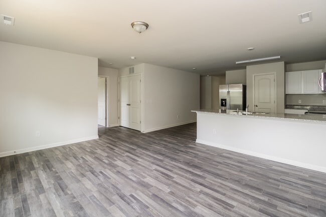 Photo - 2396 Heritage View Ln