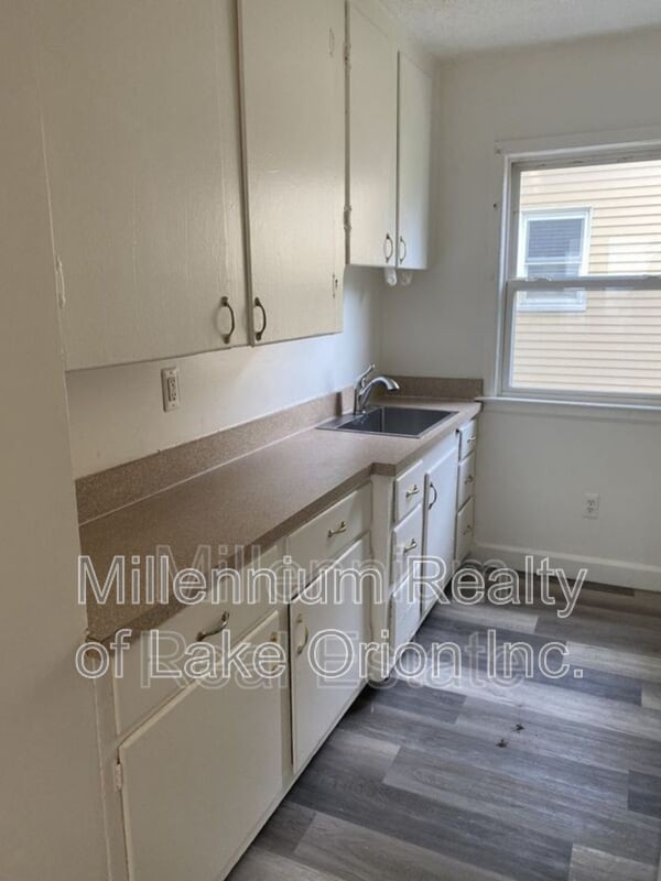 78 E Fairmount Ave Unit 1
