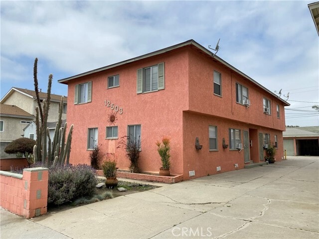 Building Photo - 12503 Grevillea Ave Unit C
