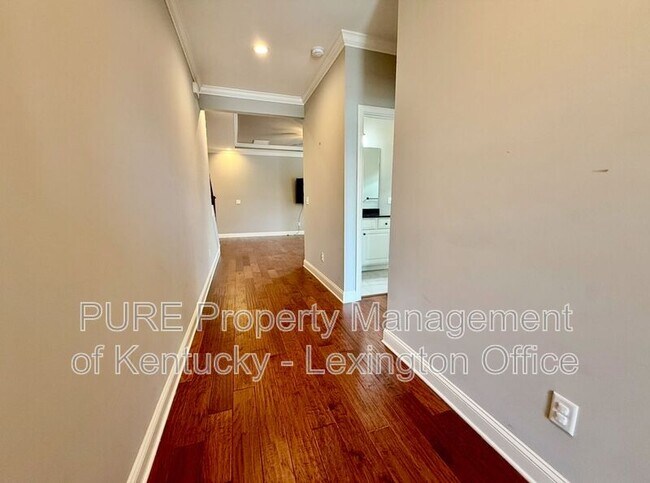 Photo - 242 Ikebana Dr