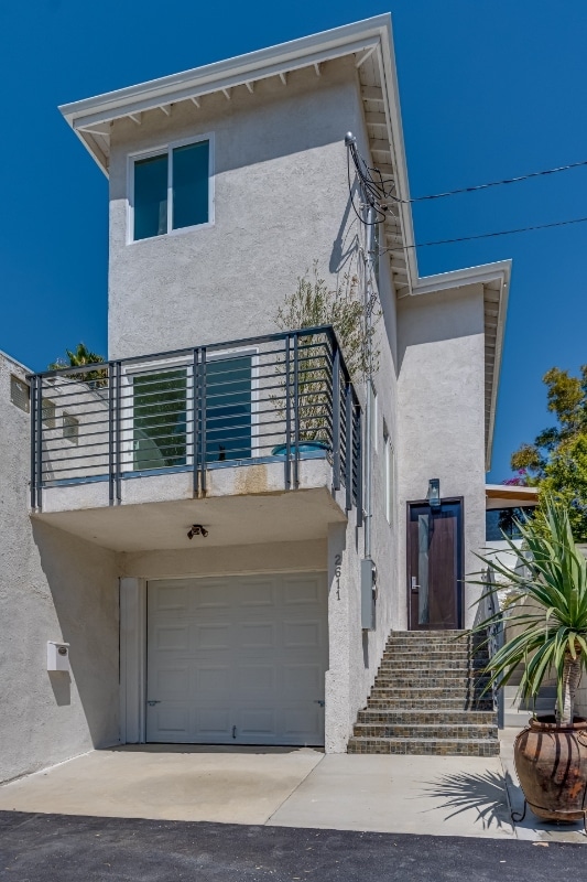 Photo - 2611 Hyperion Ave