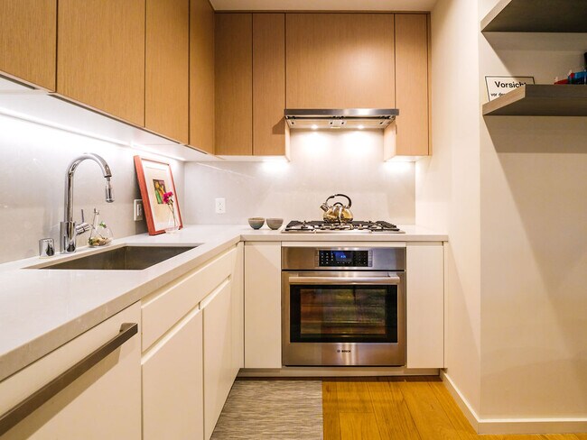 Photo - 877 Francisco St Unidad 1115