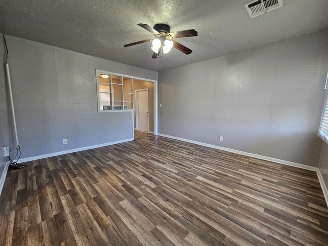 Photo - (3) Bed/(1) Bath in Core Norman Avail NOW! Pet Negotiable!