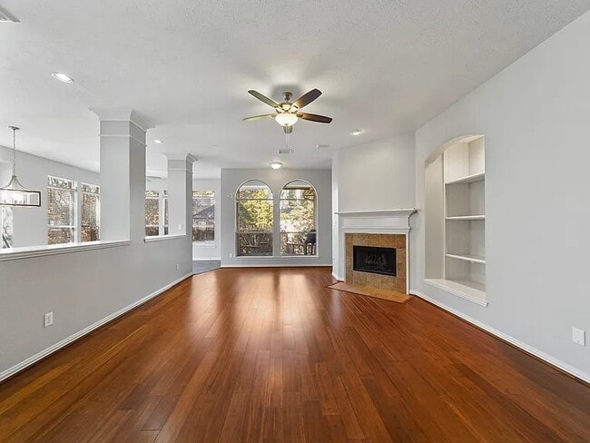 Photo - 106 Cezanne Woods Dr