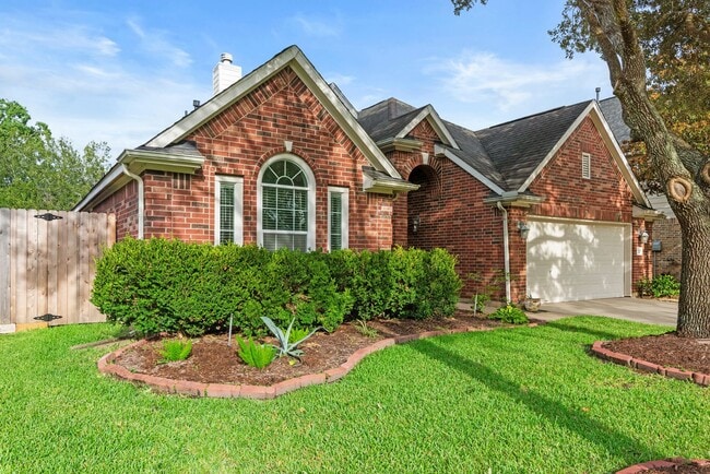 Building Photo - Elegant 1.5 Story in Top School Zone W/ De... Rental