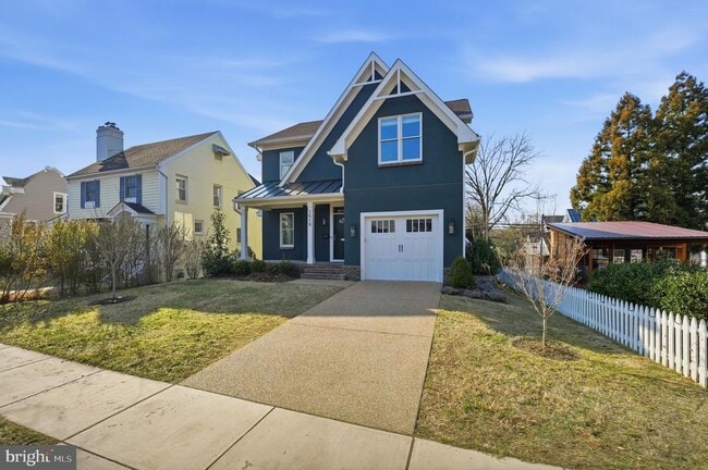 Building Photo - 1618 N Danville St