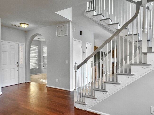 Photo - Gorgeous 4 bedroom in Charleston