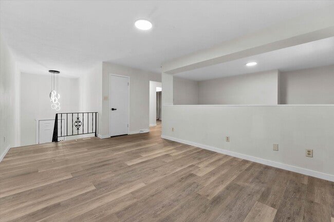 Photo - 1102 Apache Dr