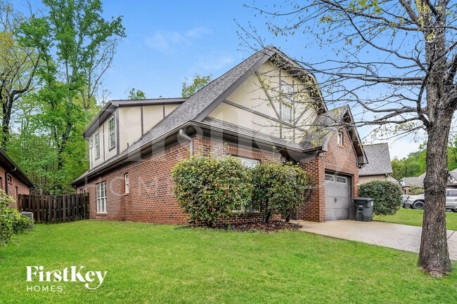 Photo - 340 Kingston Cir