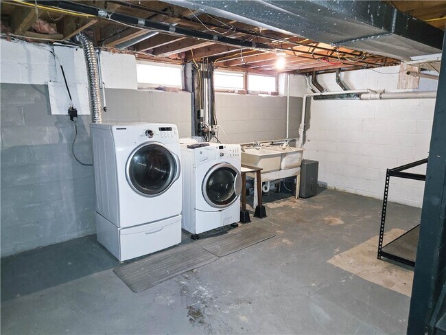 Photo - 512 Bromley Rd