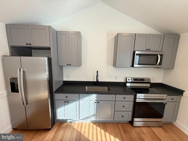 Building Photo - 29428 Sullivan St