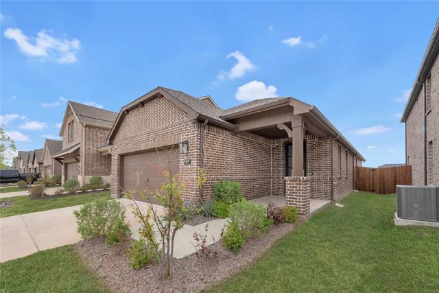 Photo - 529 Waterhouse Lk Dr