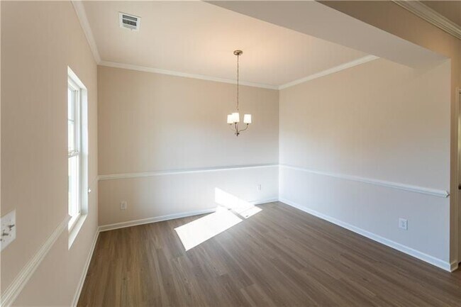 Photo - 530 River Run Dr