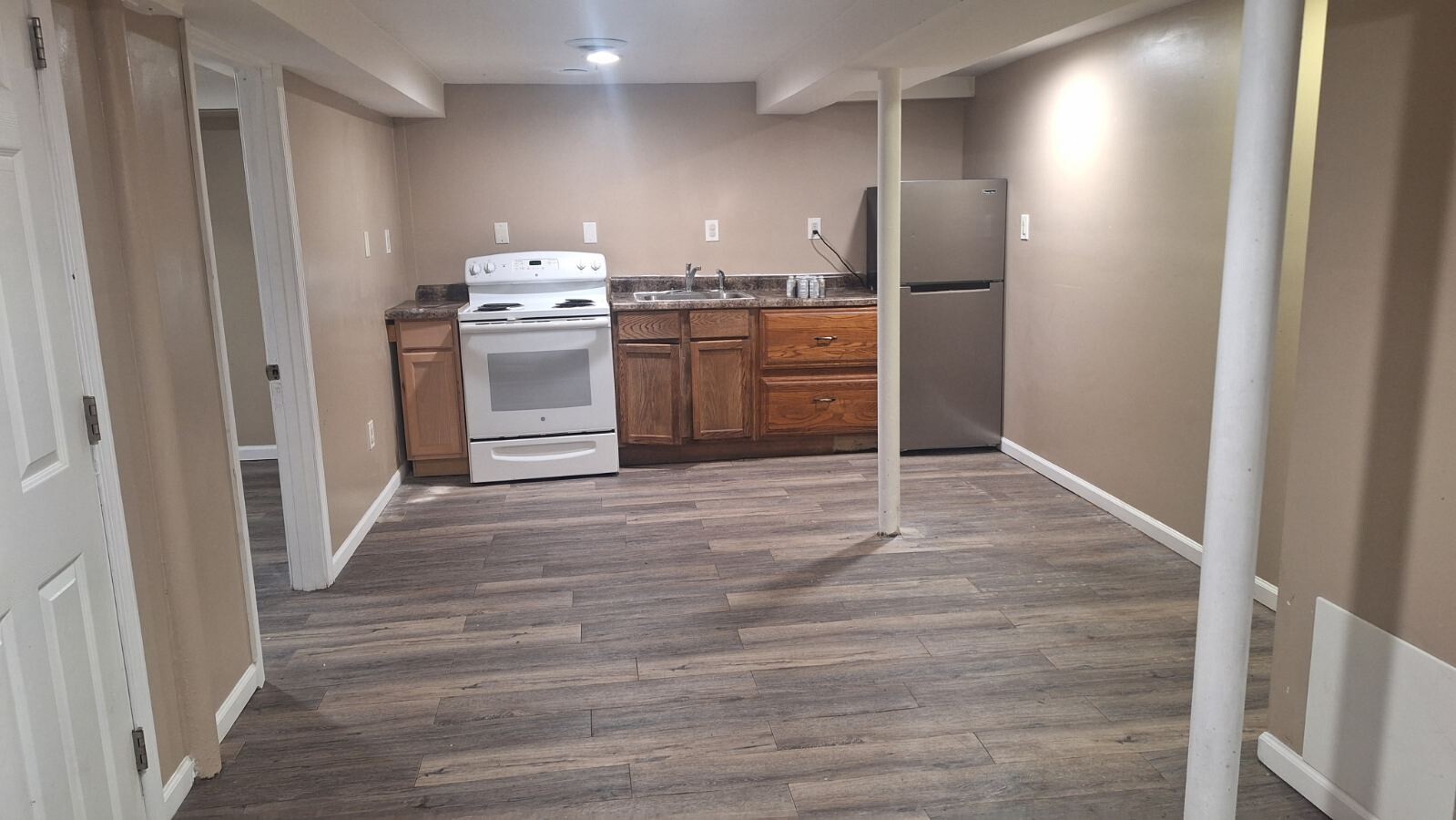 Photo - 313 Lowry Ave NE