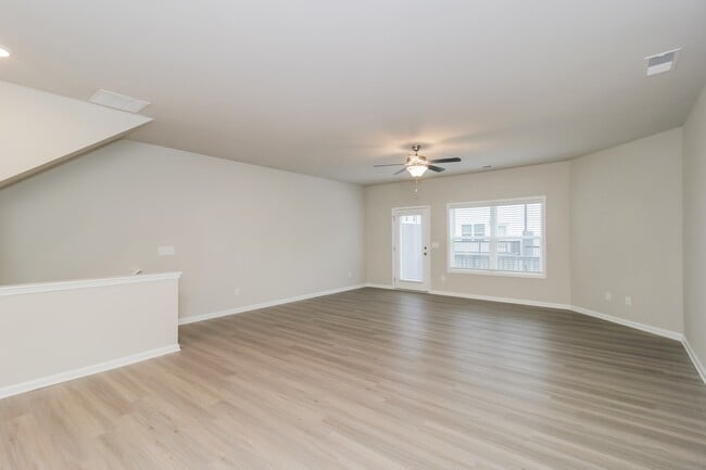 Photo - 759 Calvin Pk Dr