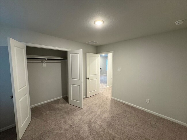 Photo - 56 Valiant Ridge Trail