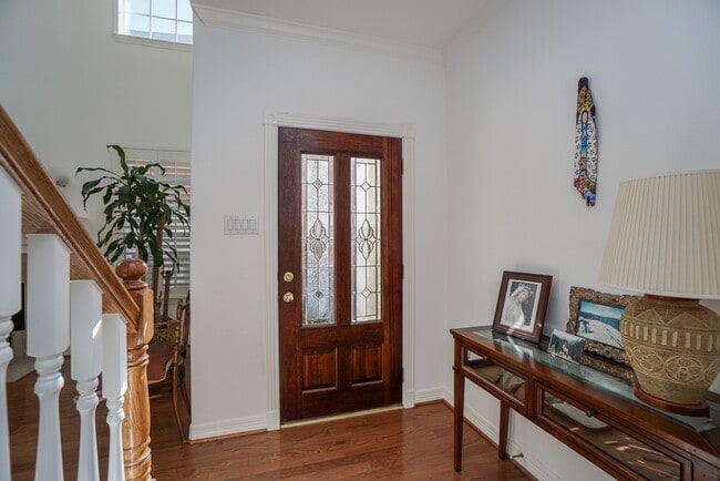 Building Photo - 1131 Enclave Square E