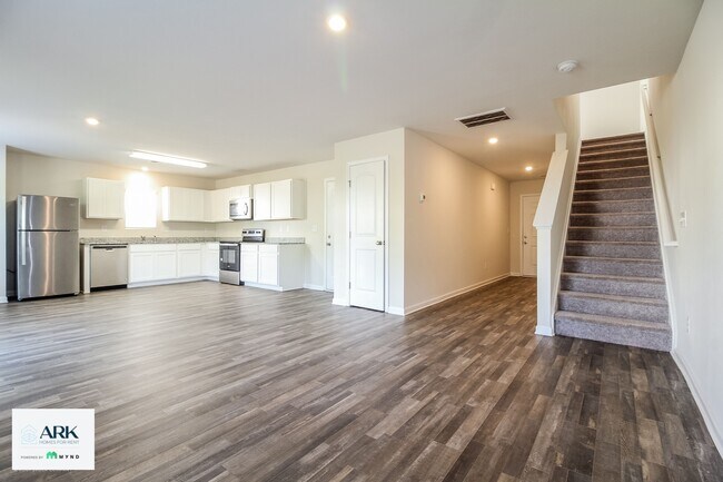 Photo - 17 Carters Grn Dr