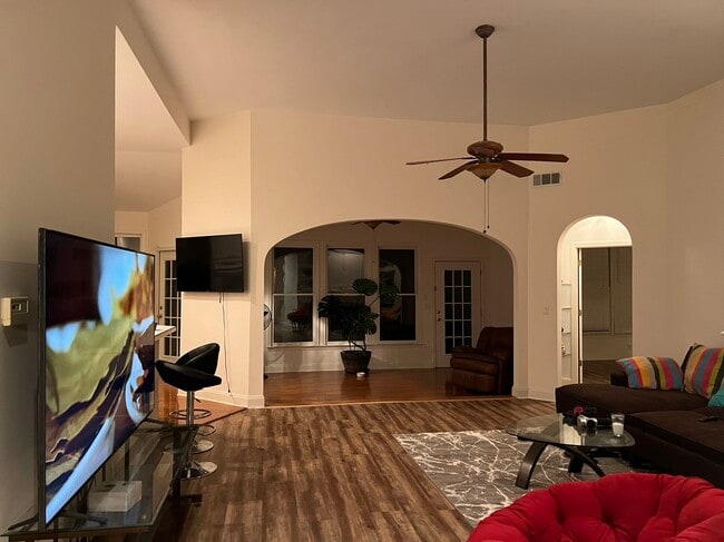 Photo - 1209 Wood Iris Ln