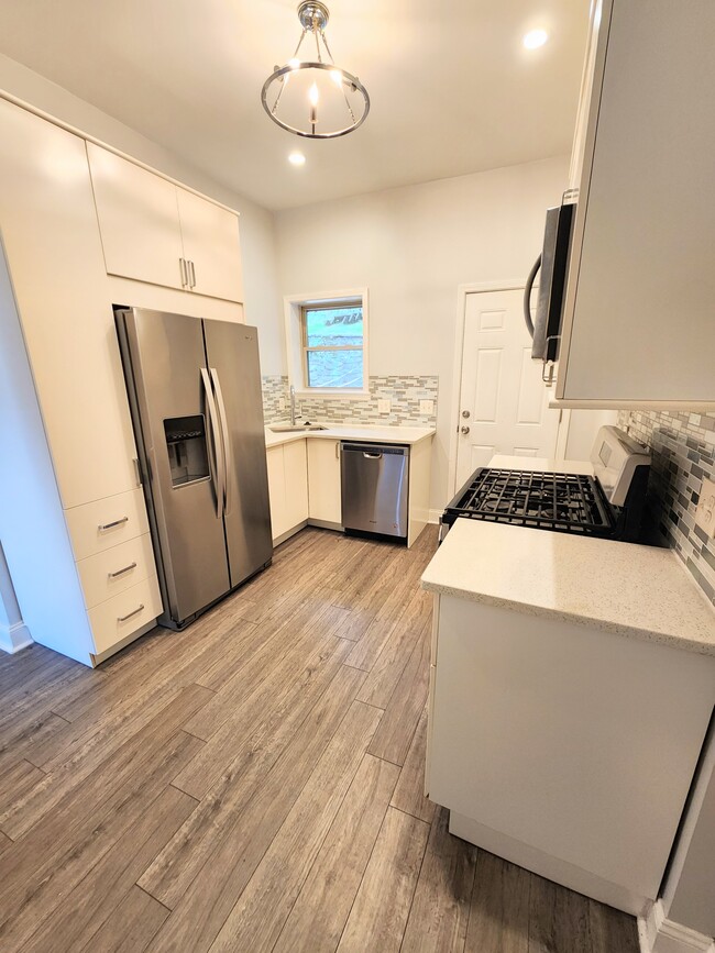 Photo - 6010 Butler St