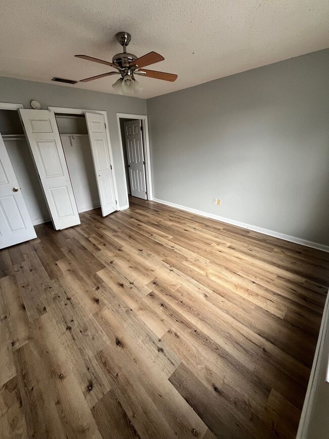 Photo - 222 Lanier Dr