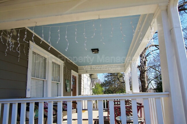 Photo - 1208 Arkwright Pl SE