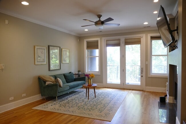 Photo - 3024 N Sheffield Ave Unit 3S