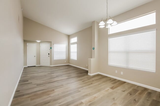 Photo - 1945 Curio Dr