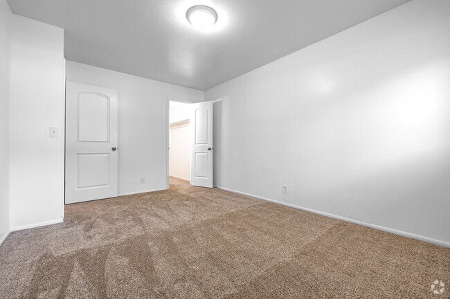 2BR, 1.25BA - 1,000SF - 2nd Bedroom