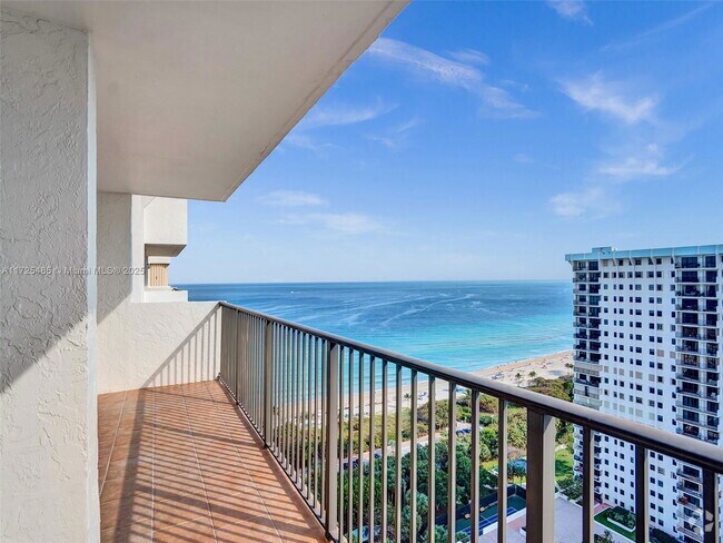 Building Photo - 1201 S Ocean Dr Unit 2407N Rental