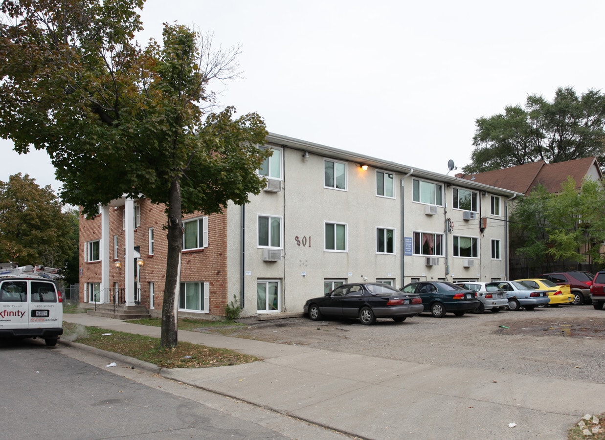 Photo - Aldrich Apartments | Near I-94 & Theodore Wirth