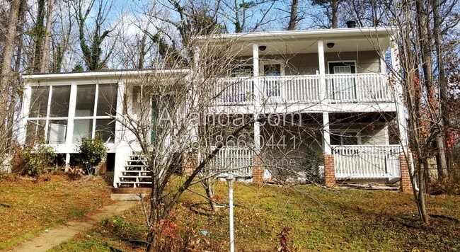 Building Photo - 808 Hemingway Rd