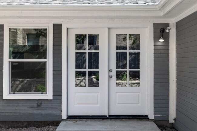 Photo - 269 Mooring Cir