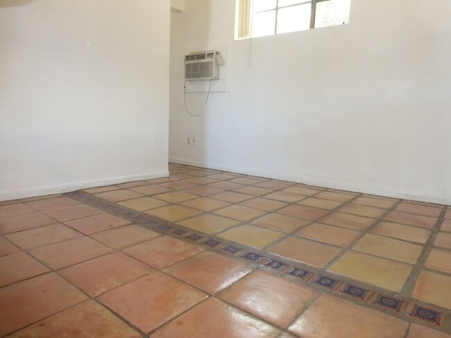 Photo - 1 Bedroom/1 Bath home in Tempe for Rent