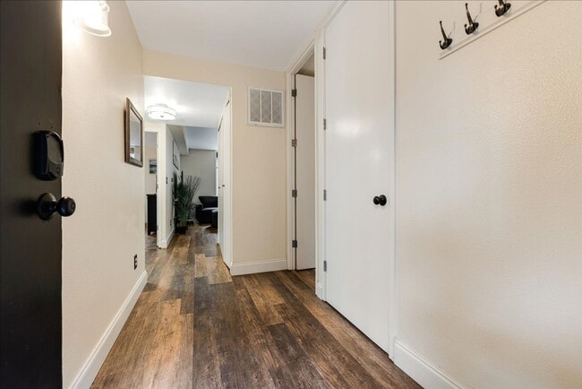 Photo - Furnished three bedroom condo on the lake ... Unit 12