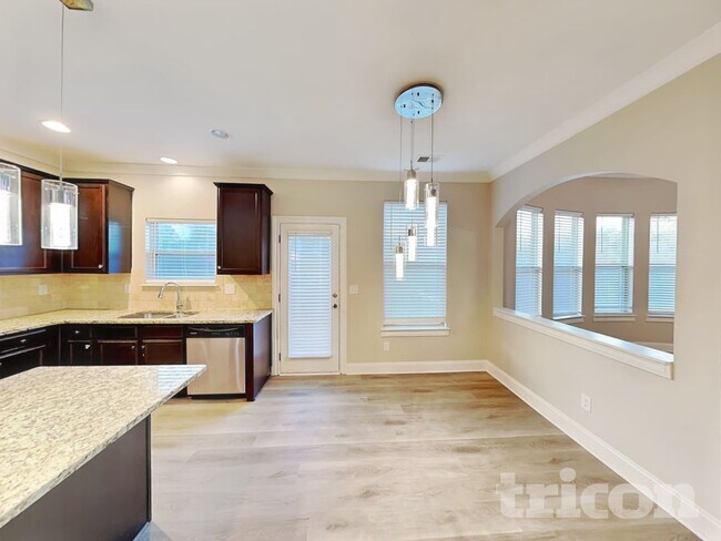 Photo - 544 Georgia Cir