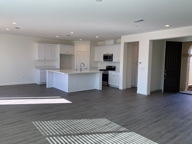 Photo - LIKE NEW!  3 BEDROOM, 2 BATH HOME FOR RENT