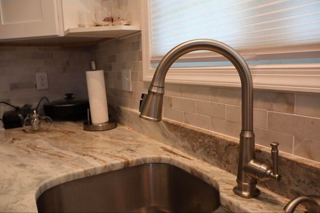 Photo - 3255 Catalpa Ave