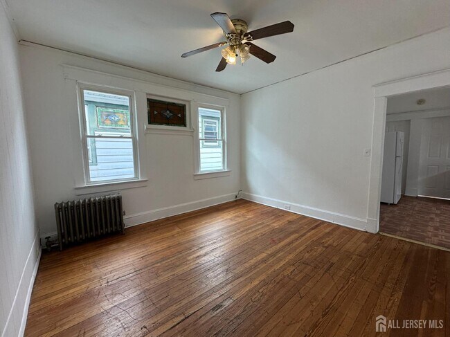 Photo - 66 Louis St Unit 2