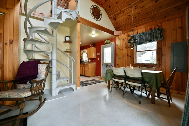 Photo - 103 Wendell Ave